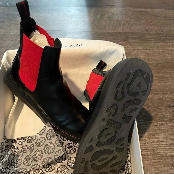 Alexander McQueen Chelsea boot - Picture 4 of 8